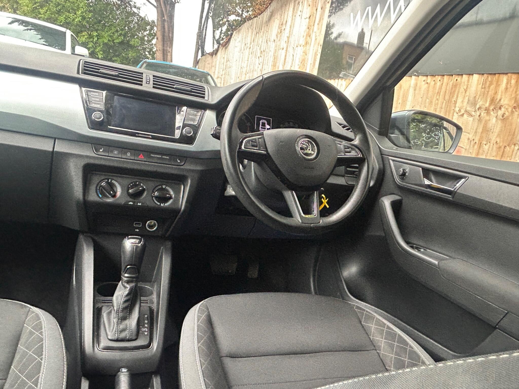 Skoda Fabia view 27