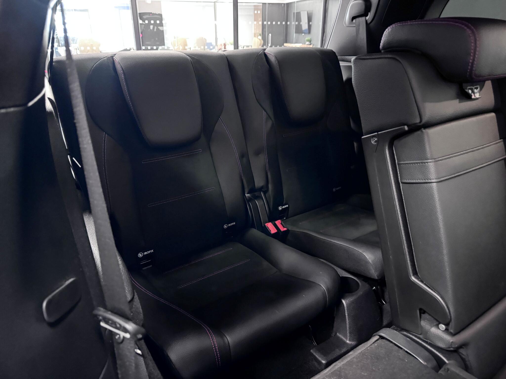 Mercedes-Benz GLB view 8