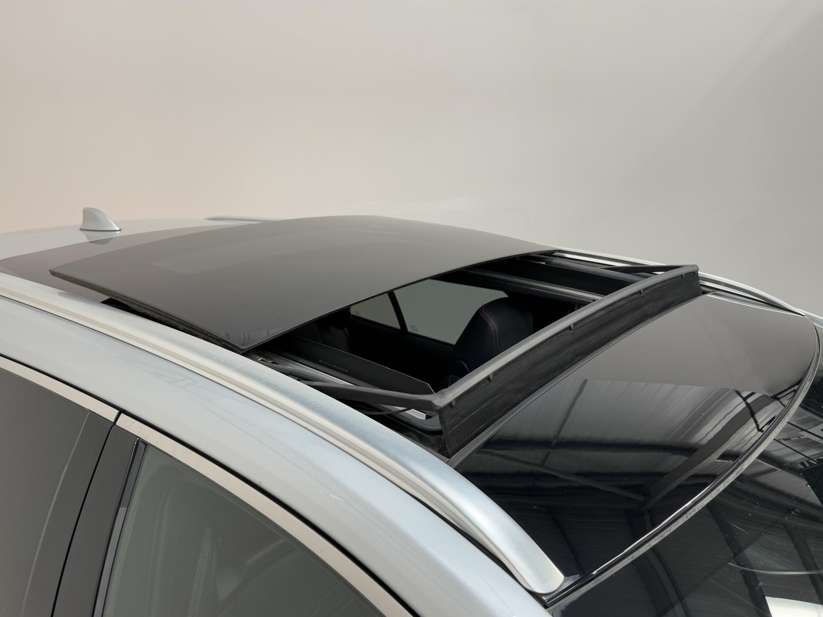 Toyota Corolla view 3
