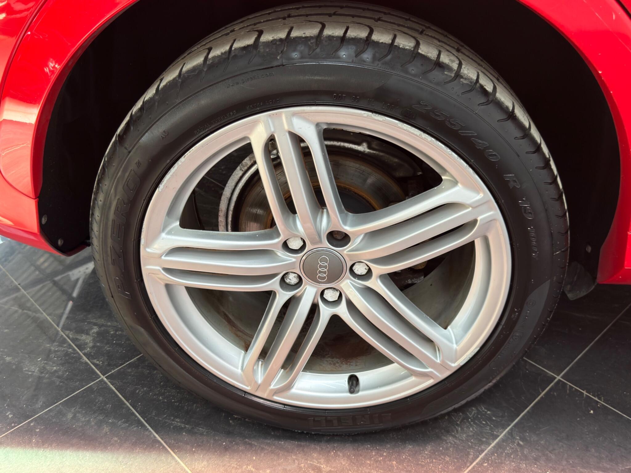 Audi Q3 view 70