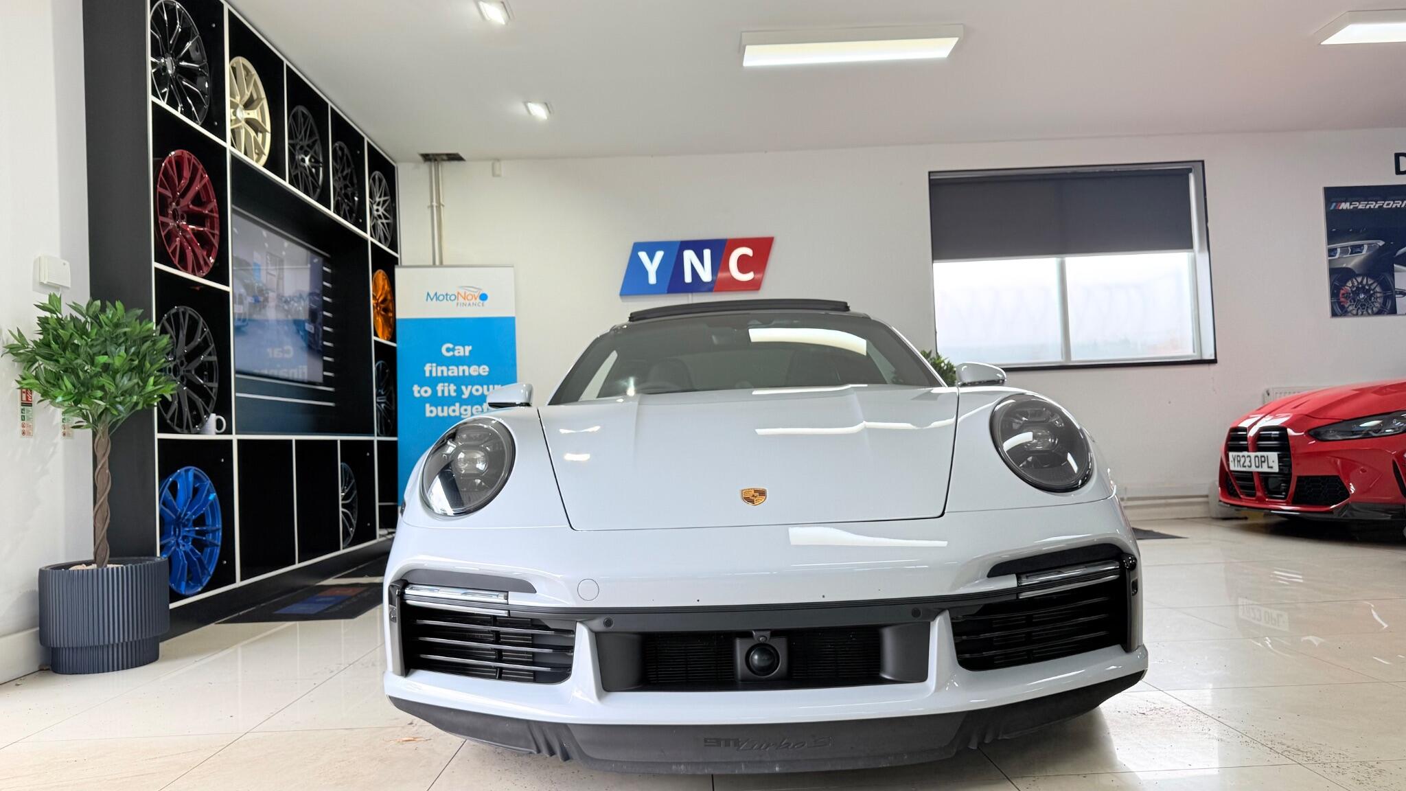 Porsche 911 view 72