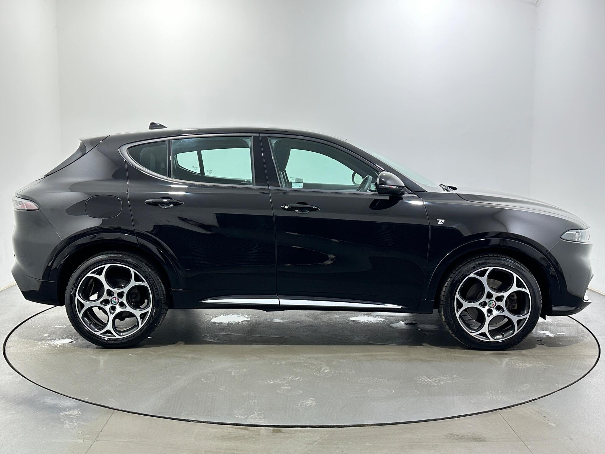 Alfa Romeo Tonale view 9