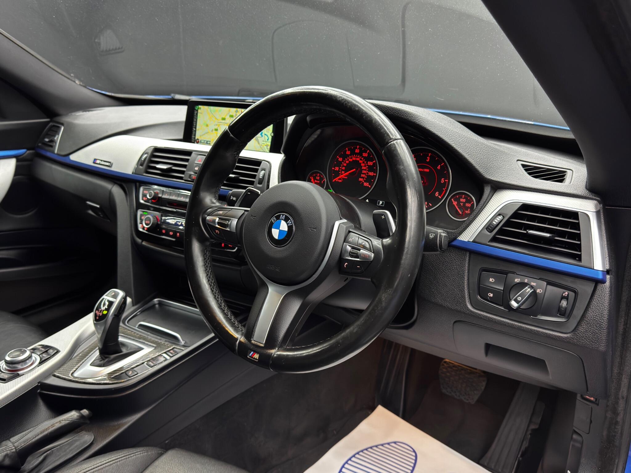 BMW 3 Series view 9