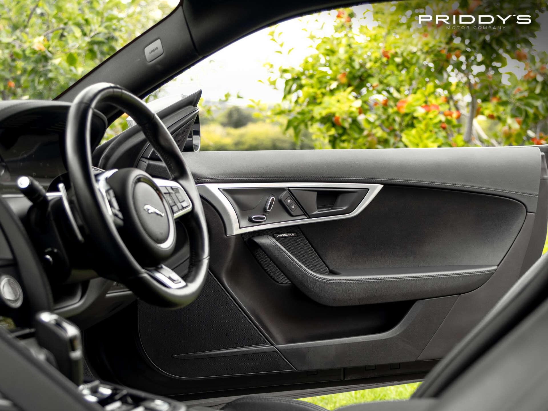 Jaguar F-Type view 46