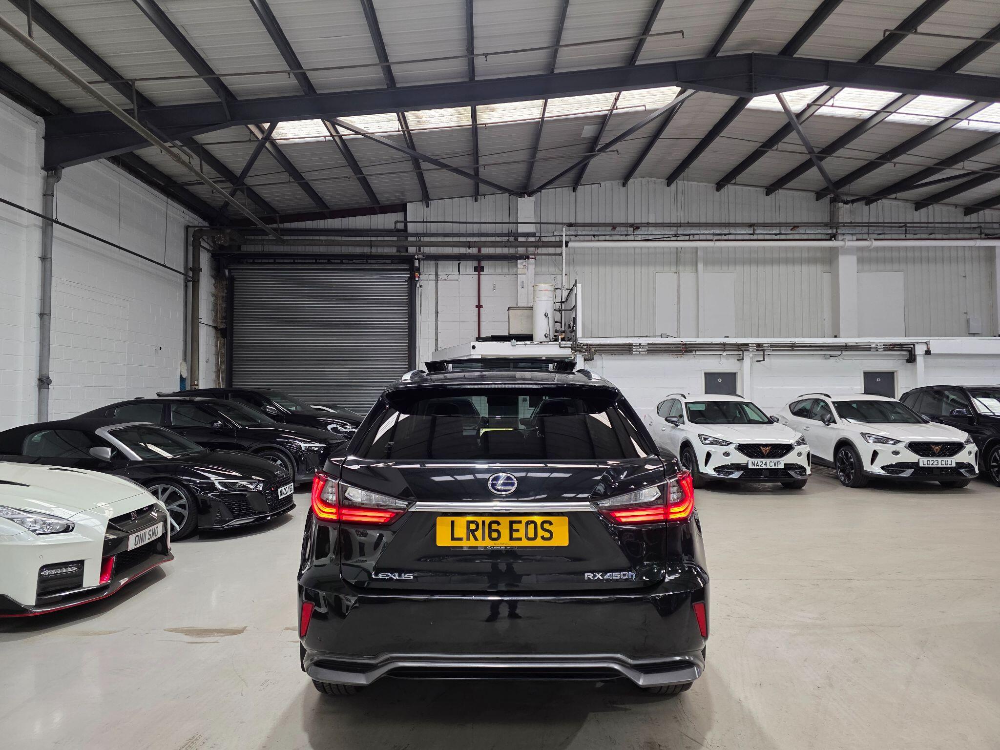 Lexus RX view 4