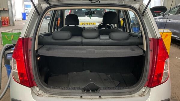 Hyundai i10 view 9