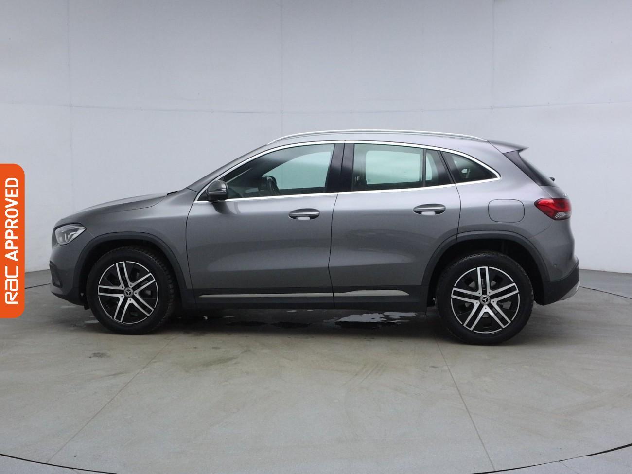 Mercedes-Benz Gla view 28