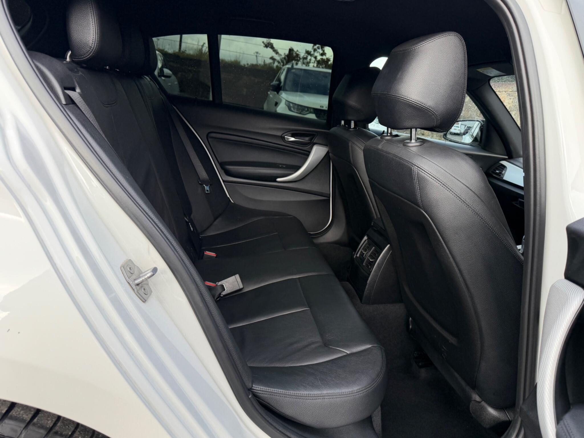 BMW 1 Series view 18