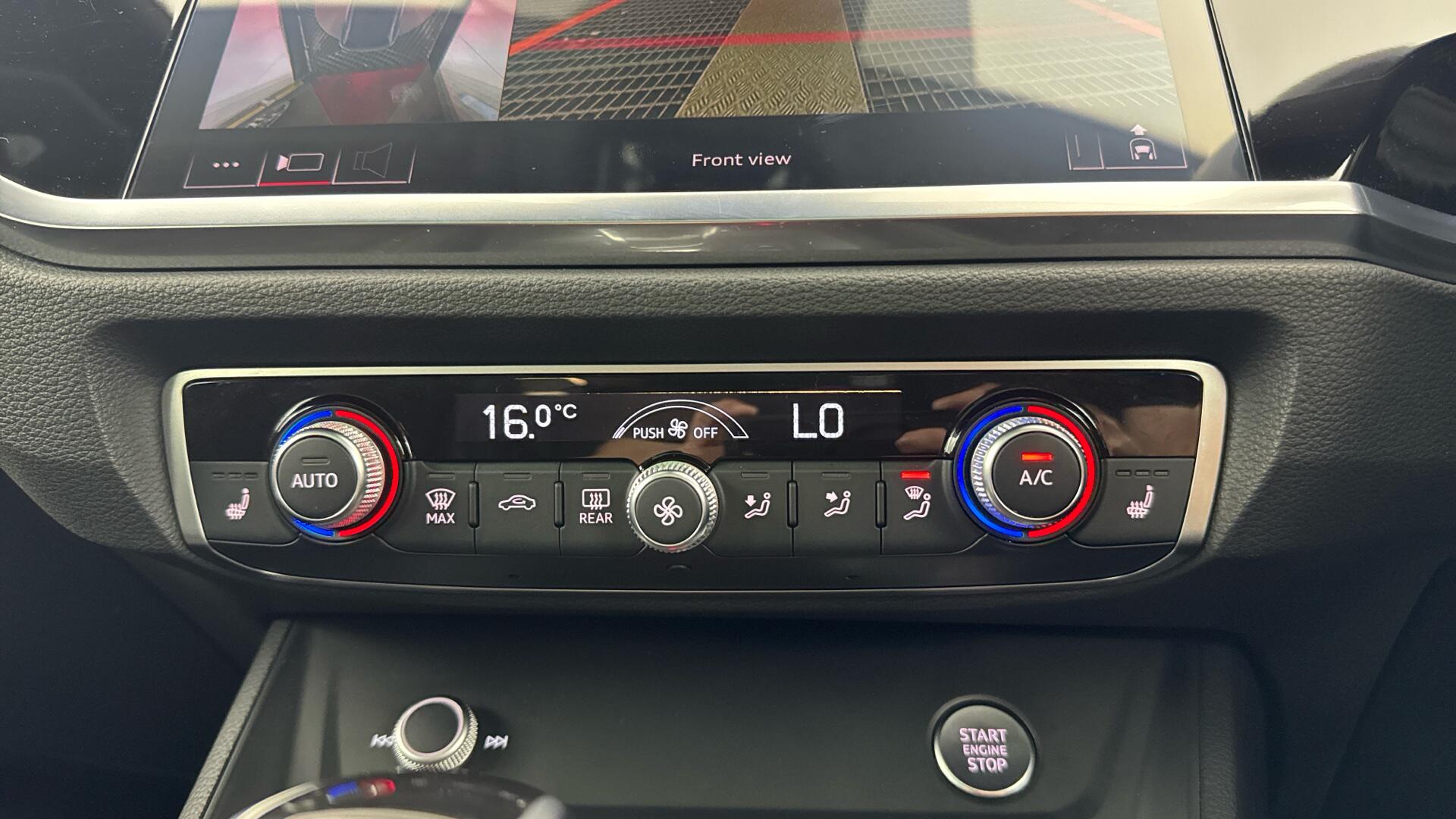 Audi Q3 view 40