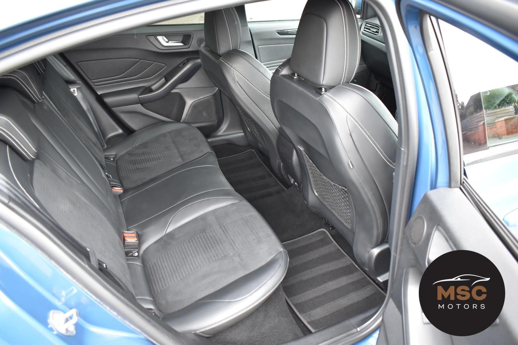 Ford Focus view 40