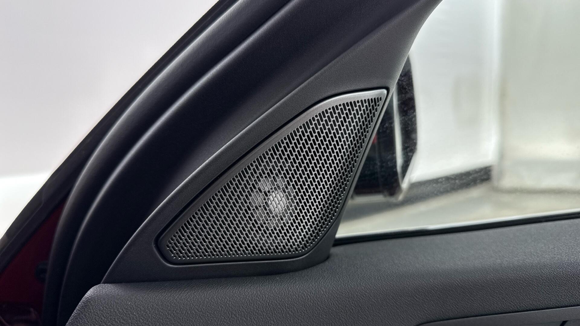 BMW 1 Series view 20