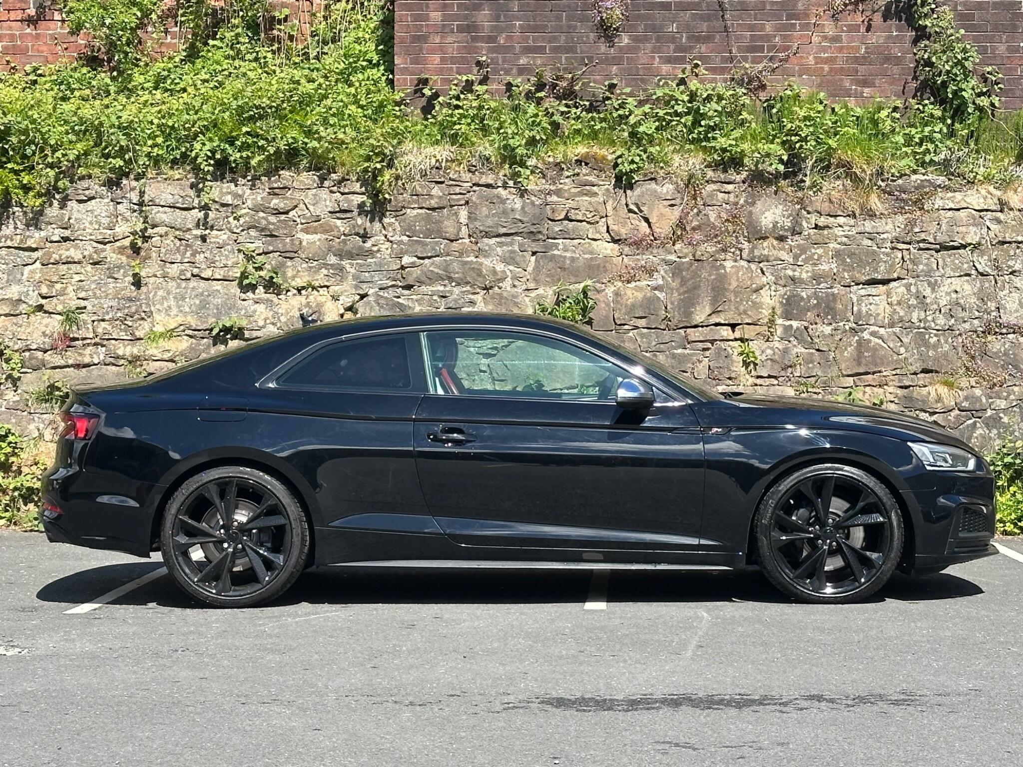 Audi S5 view 5