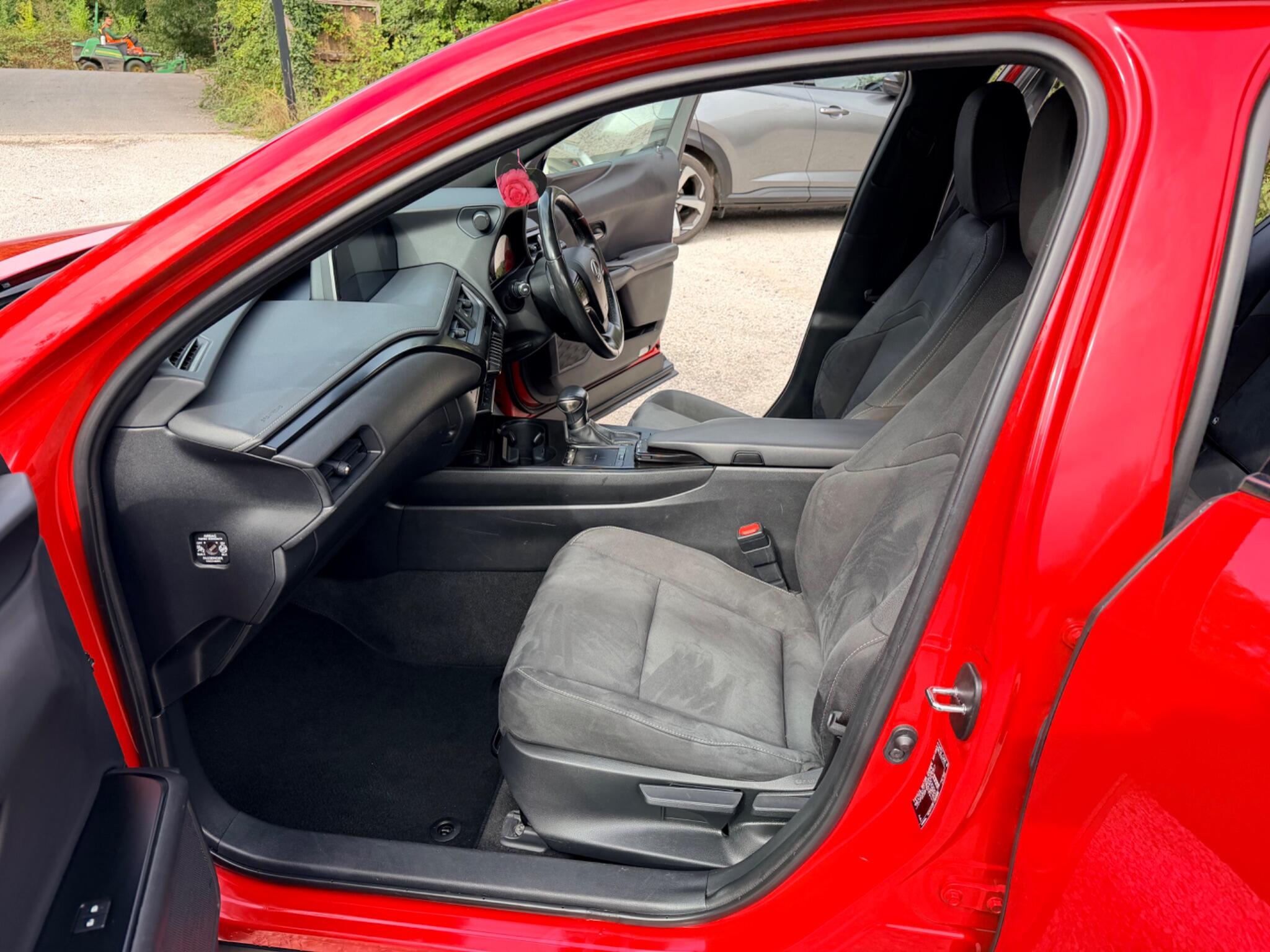 Lexus Ux view 53