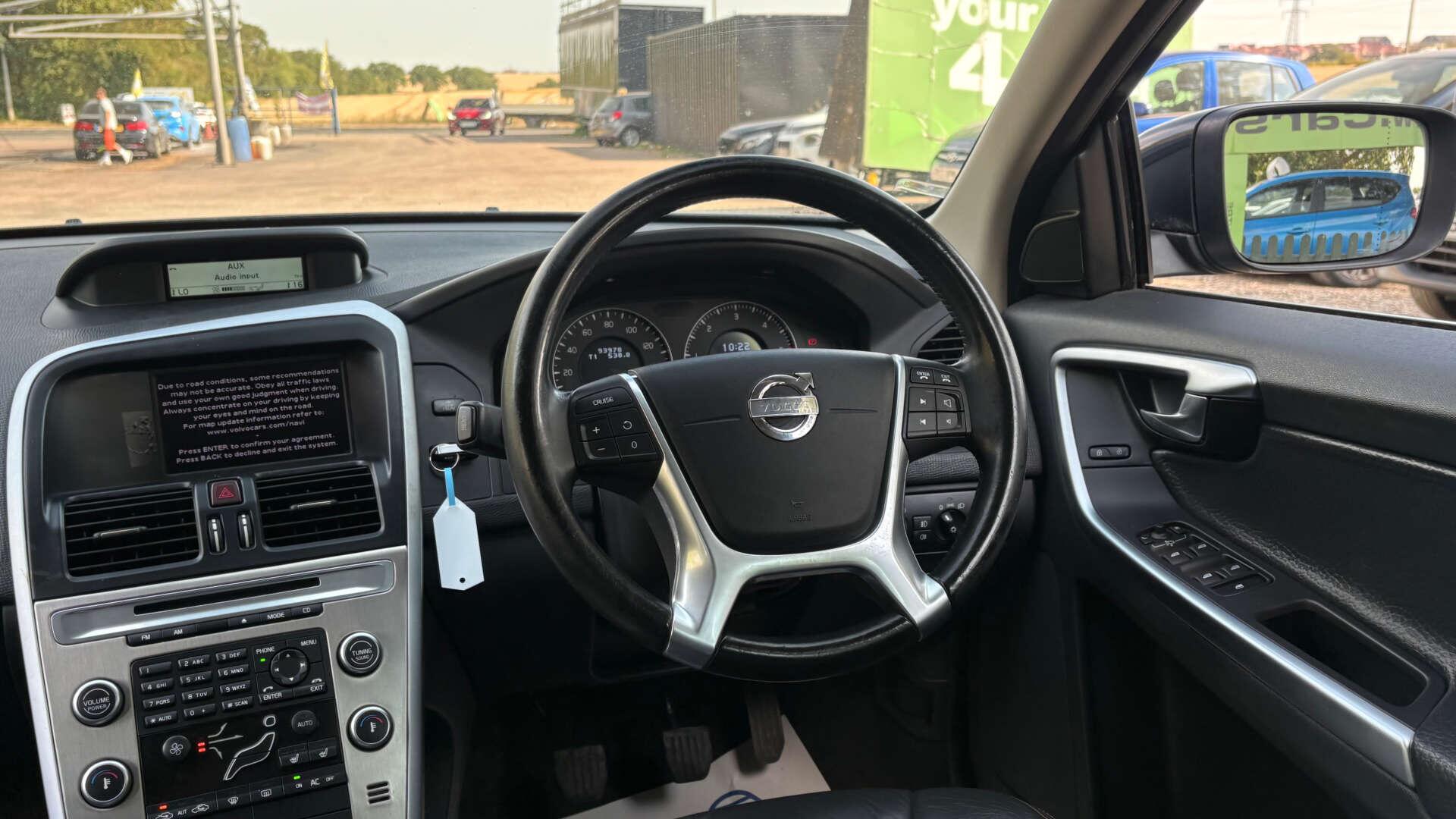 Volvo XC60 view 16