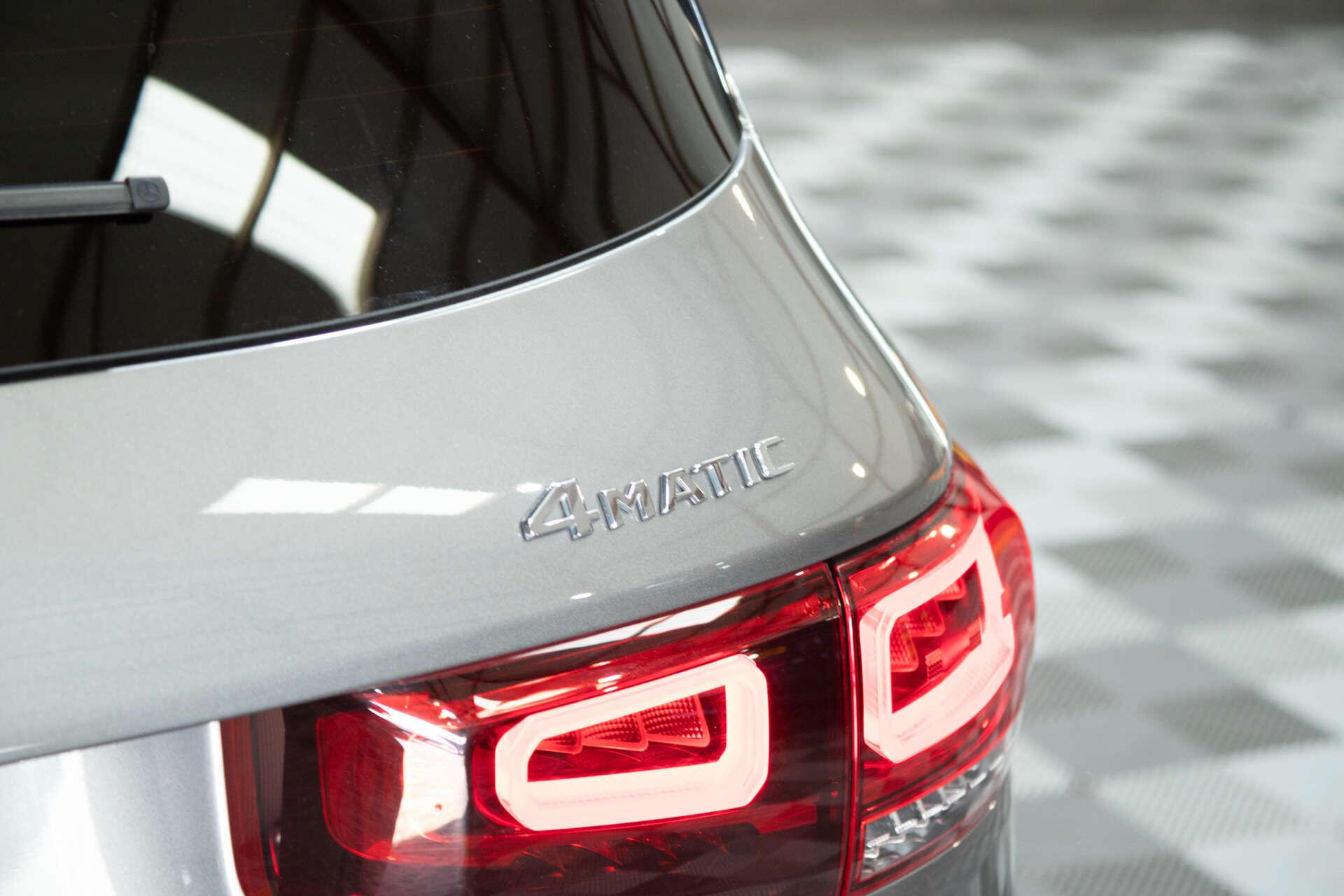 Mercedes-Benz GLB view 14