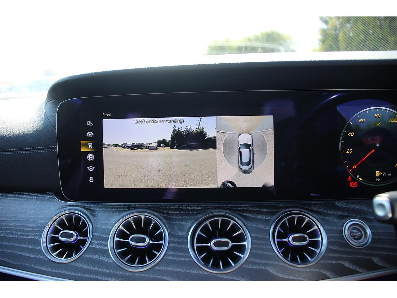 Mercedes-Benz E Class view 28