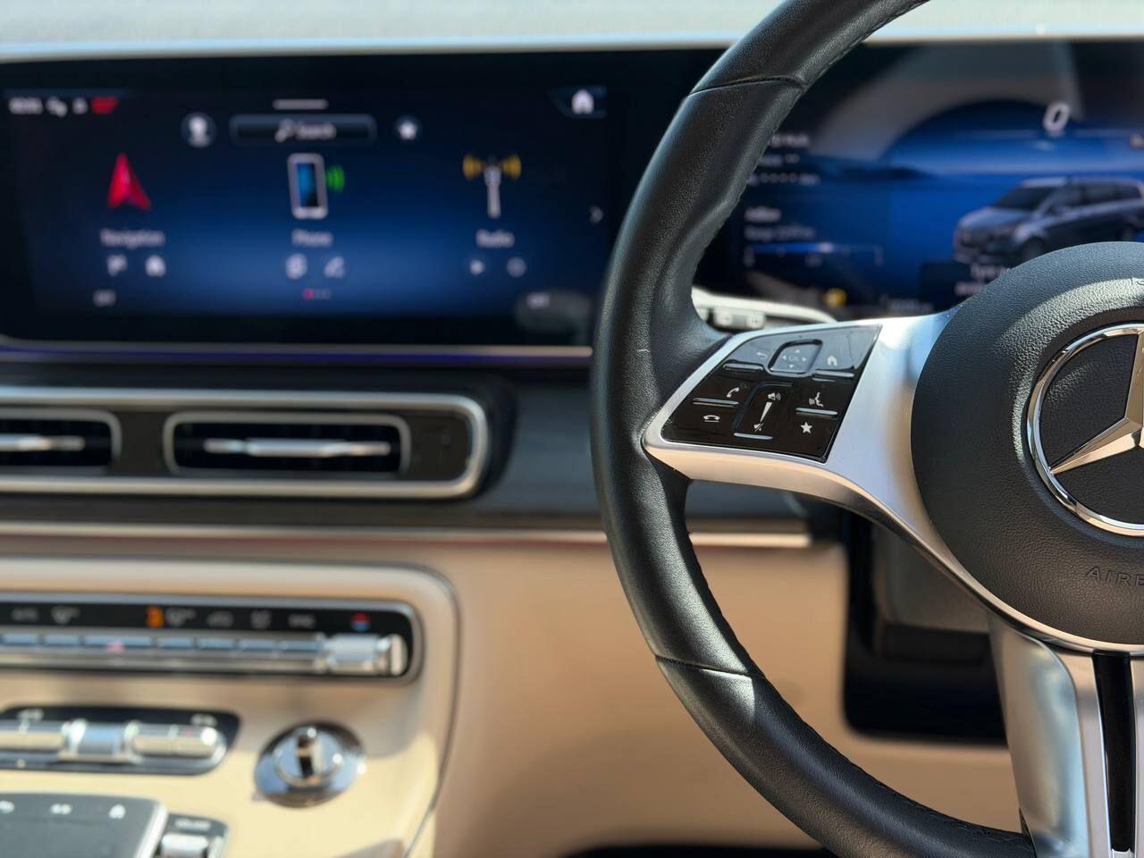 Mercedes-Benz V Class view 27