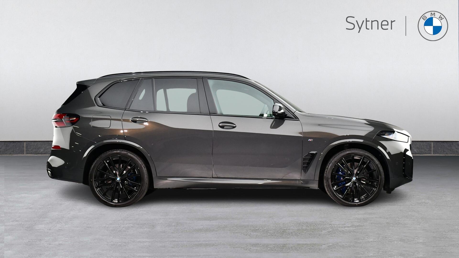 BMW X5 view 3