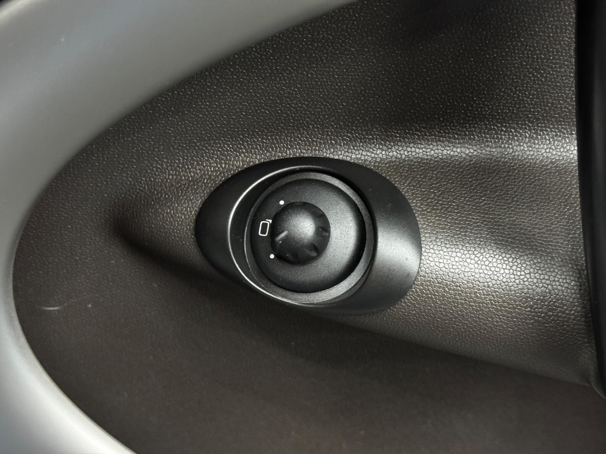 Mini Countryman view 33