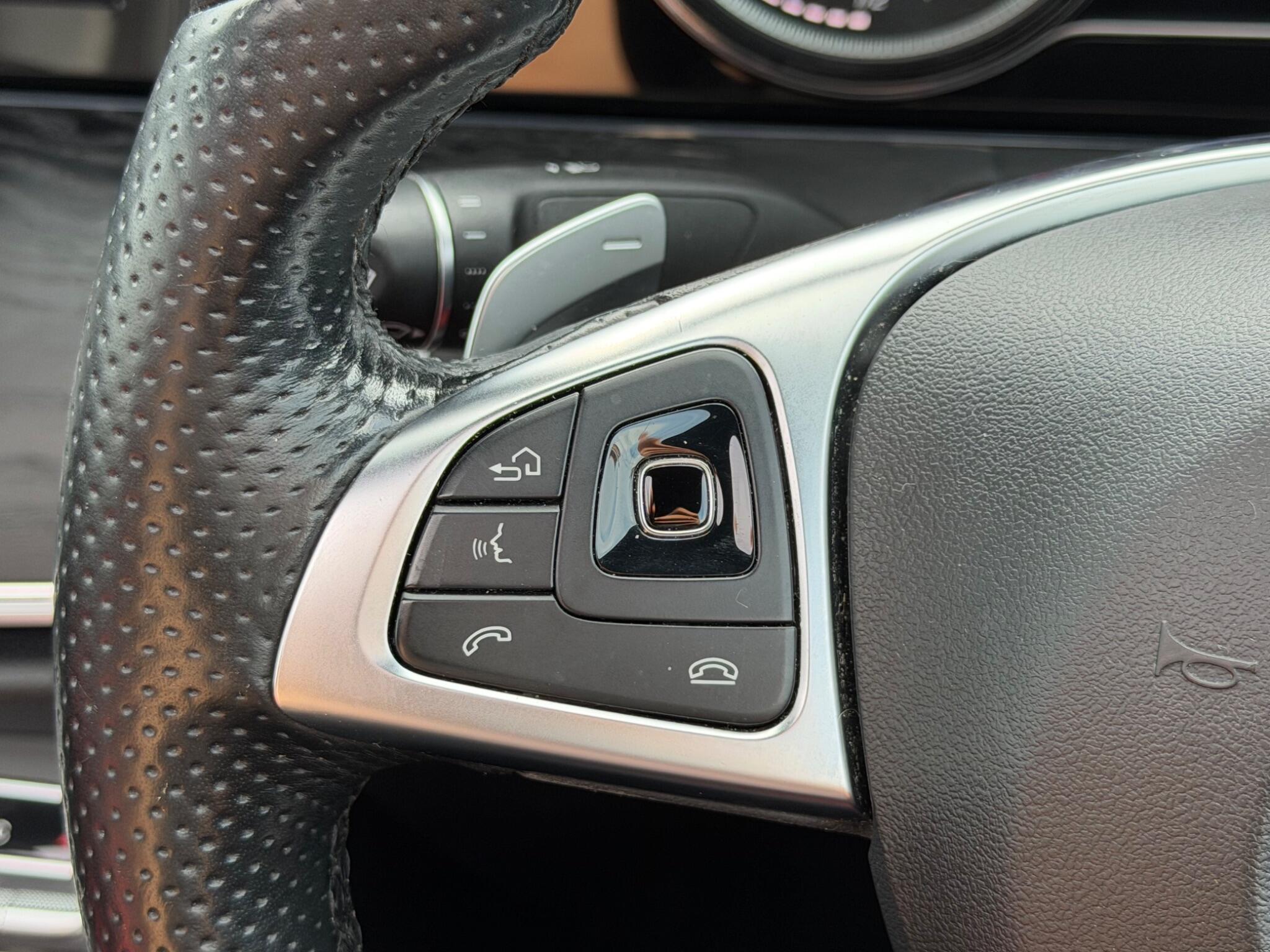 Mercedes-Benz E-Class view 30