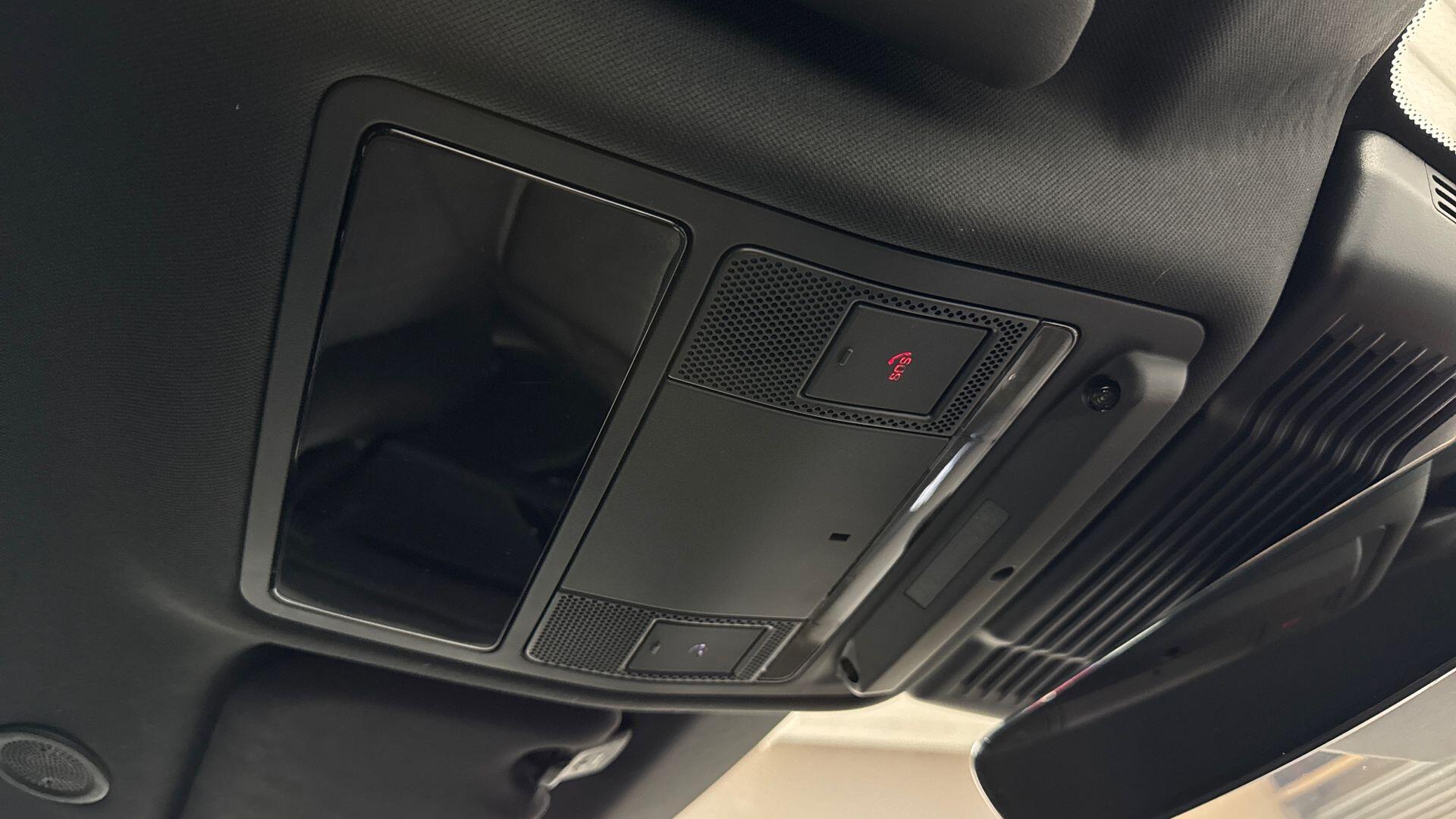 Land Rover Range Rover Evoque view 22