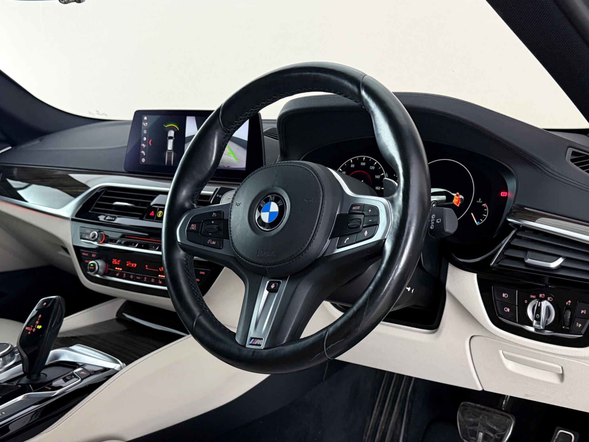 BMW 5 Series view 3