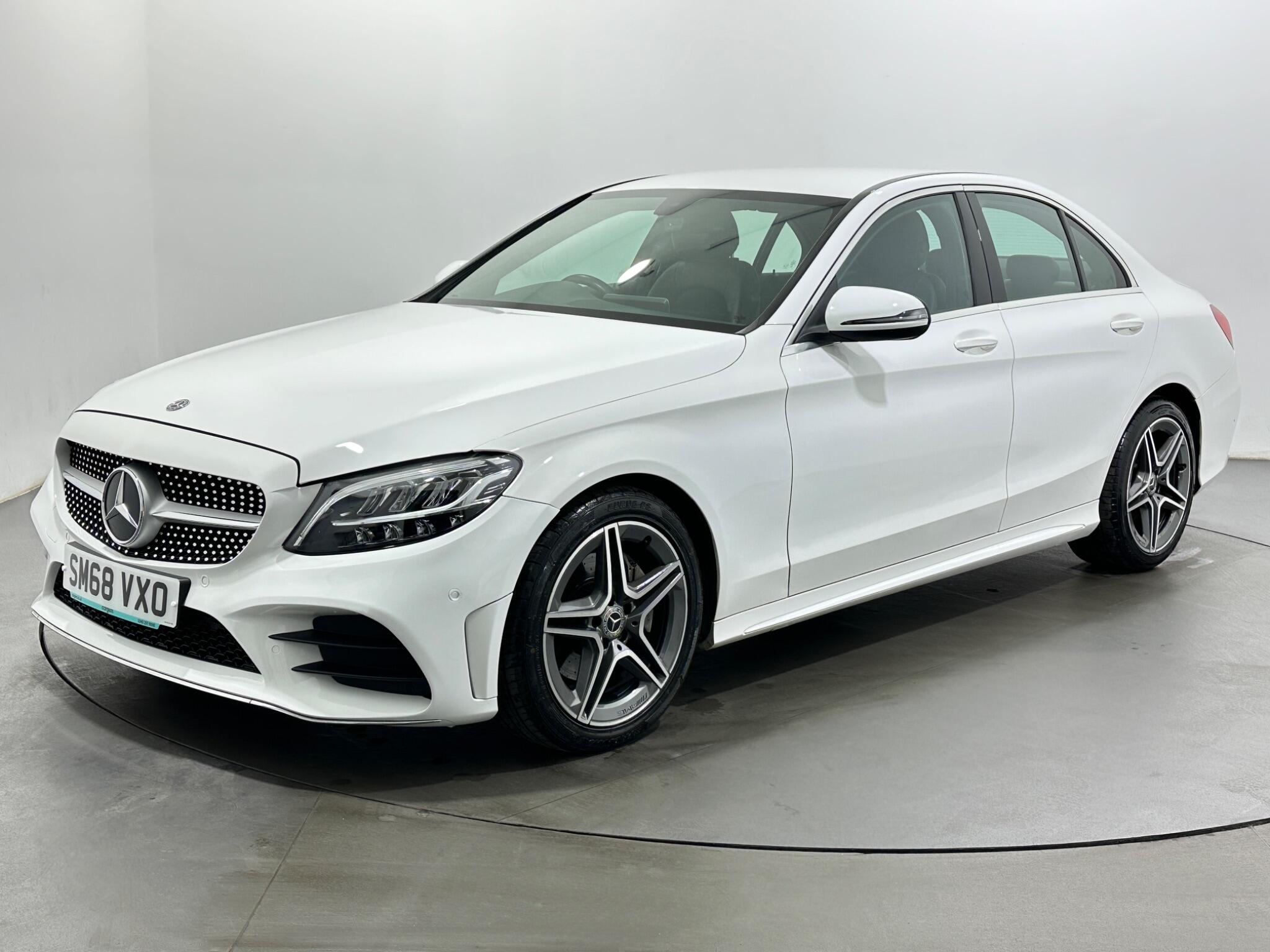Mercedes-Benz C Class view 4
