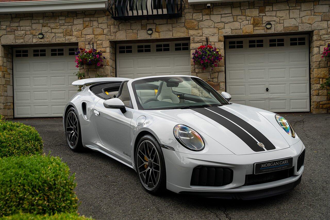 Porsche 911 view 107
