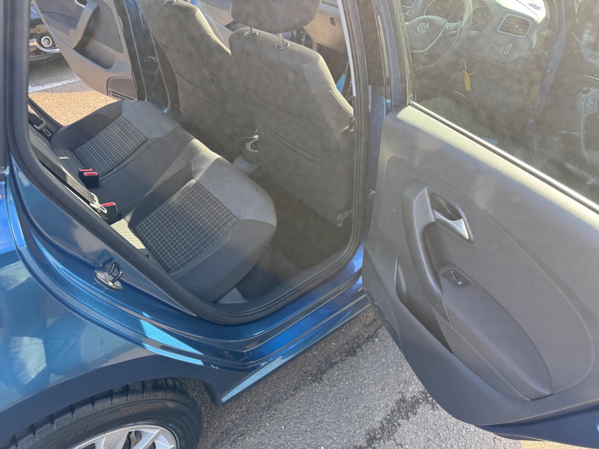 Volkswagen Polo view 24