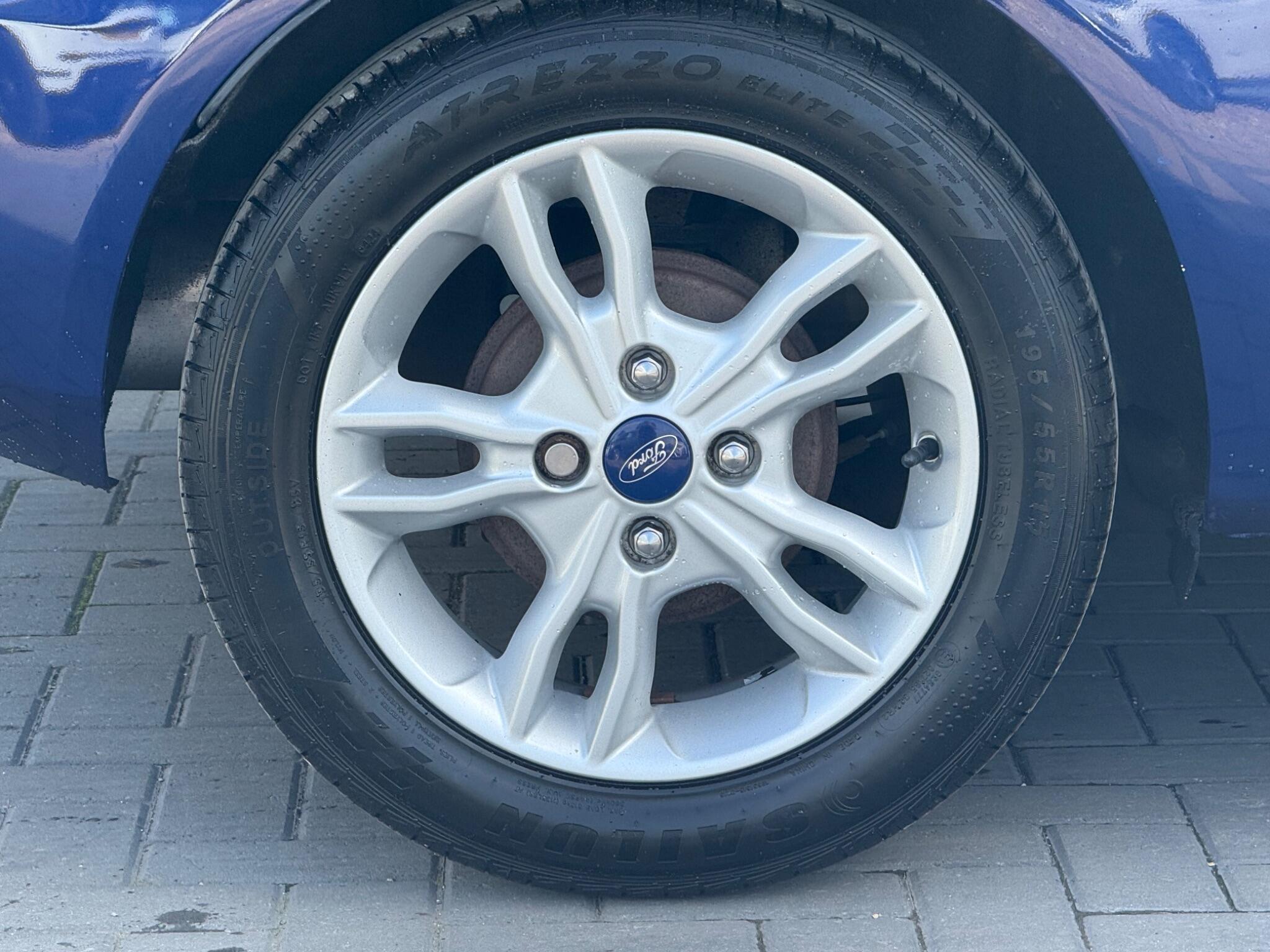 Ford Fiesta view 13