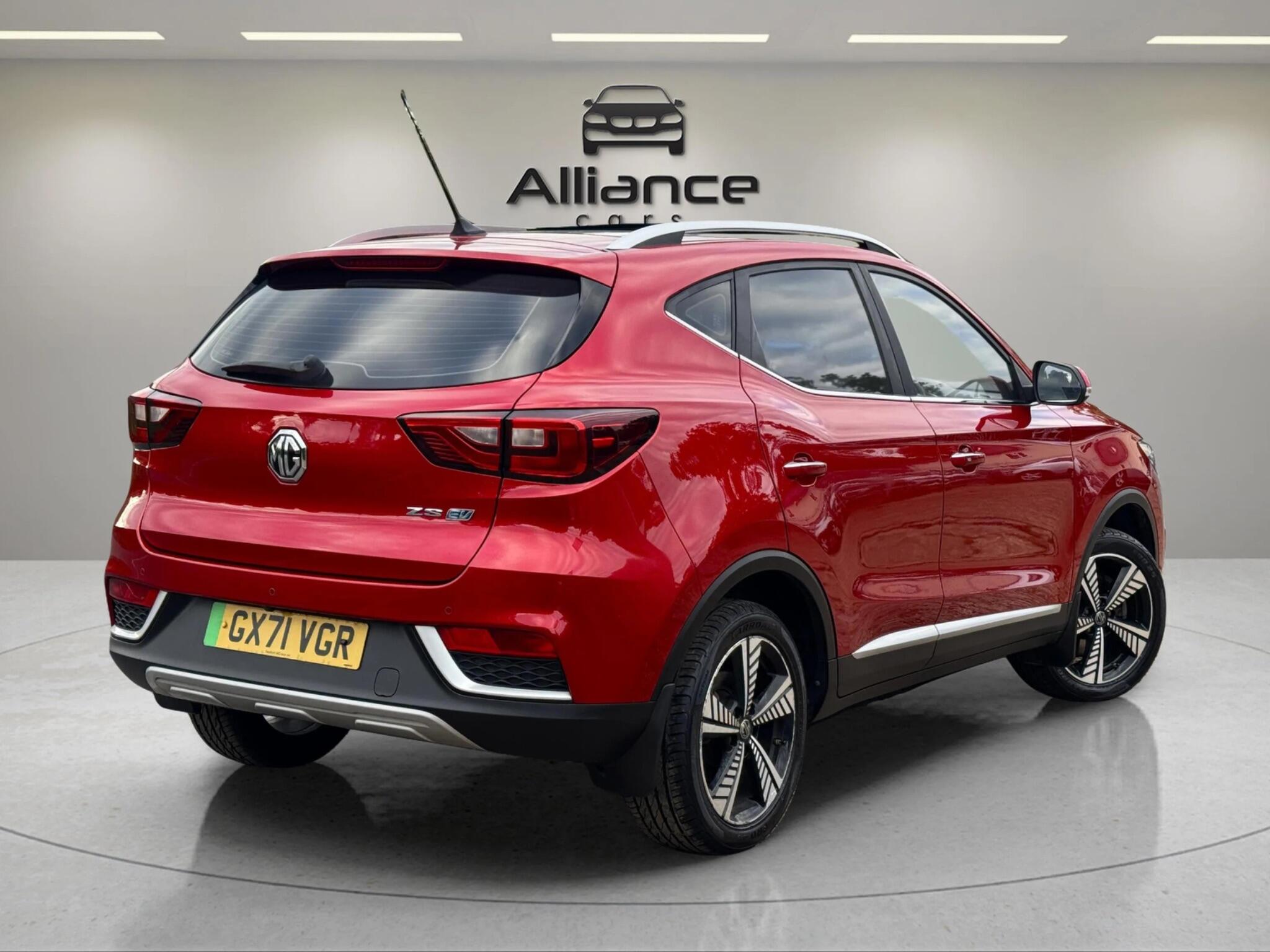 MG ZS view 65