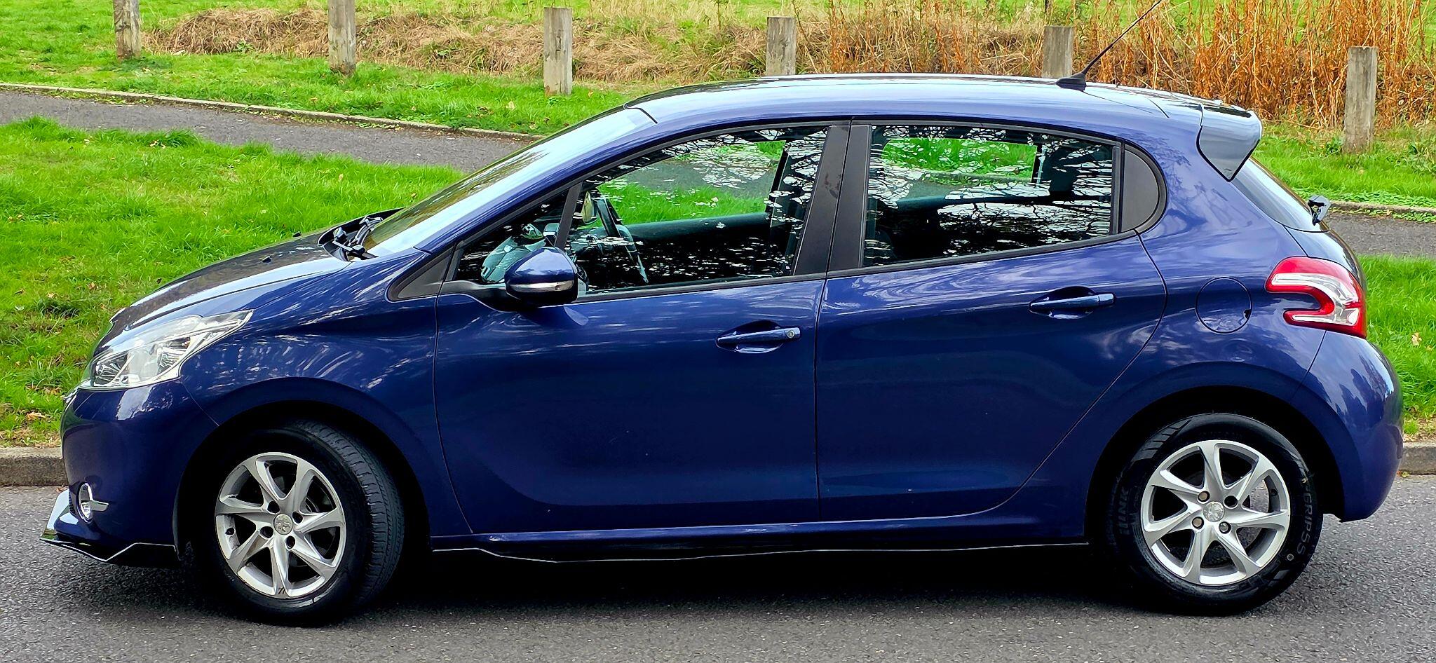 Peugeot 208 view 19