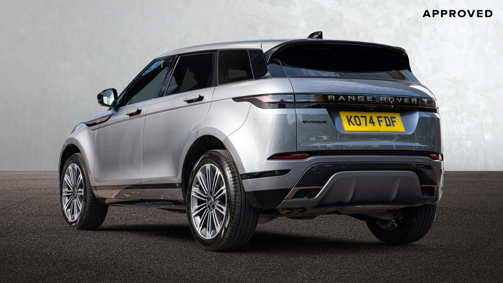 Land Rover Range Rover Evoque view 2