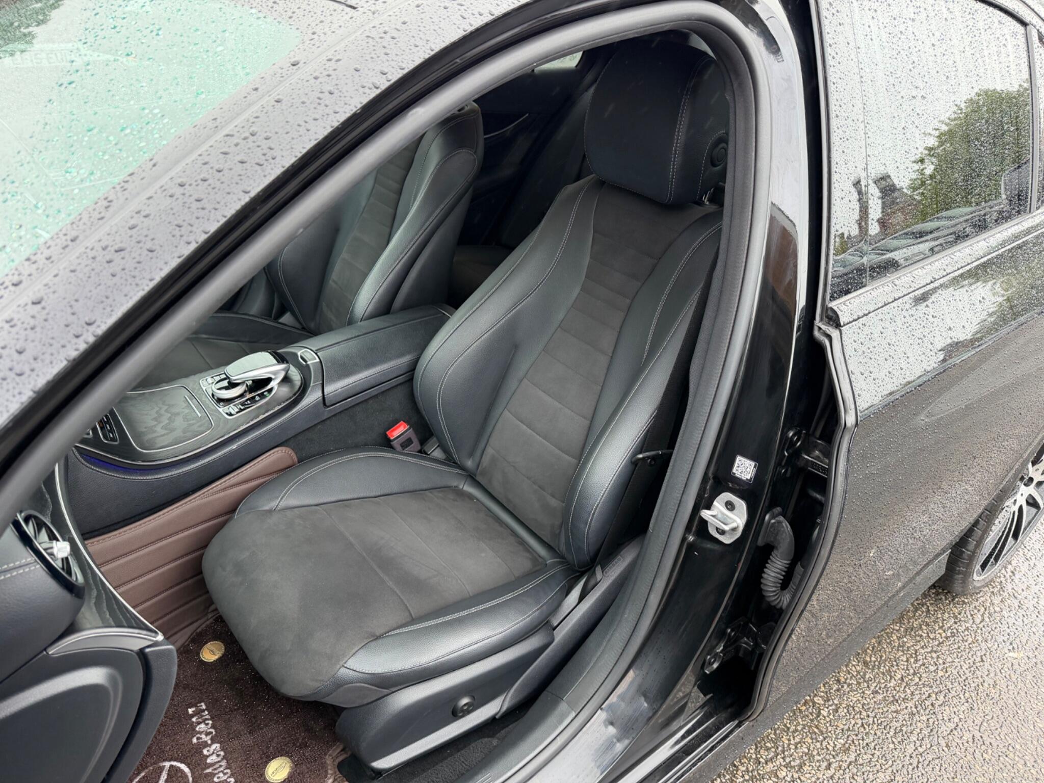 Mercedes-Benz E-Class view 17