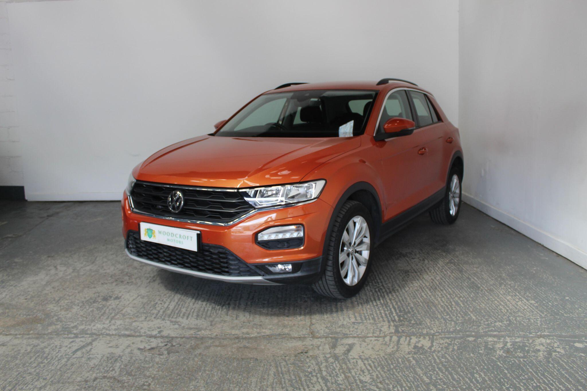Volkswagen T-Roc view 2