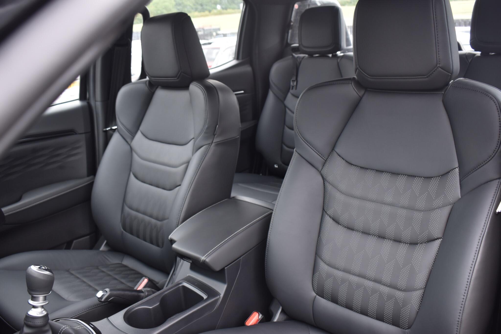 D-Max - 1.9 TD V-Cross 4WD Euro 6 (s/s) 4dr - Image 15
