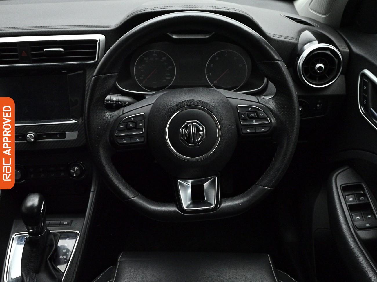 MG ZS view 9
