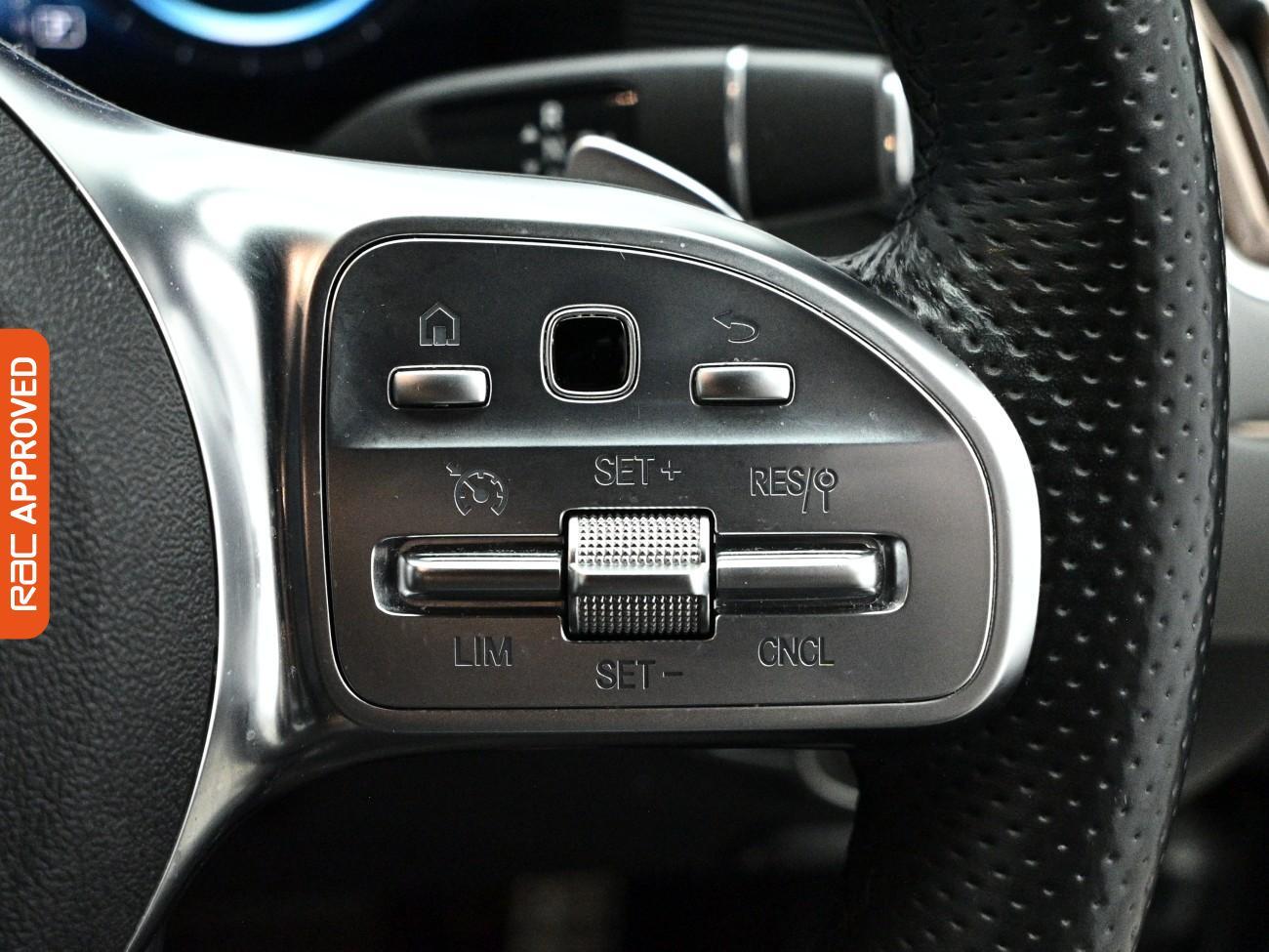 Mercedes-Benz EQC view 24