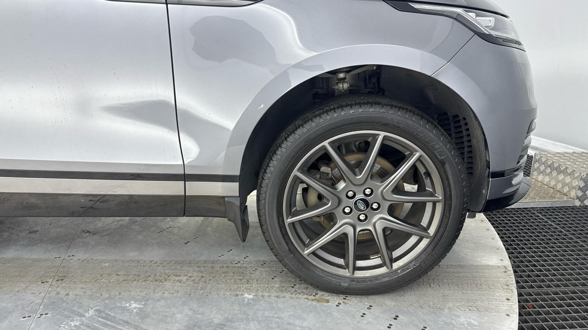 Land Rover Range Rover Velar view 24
