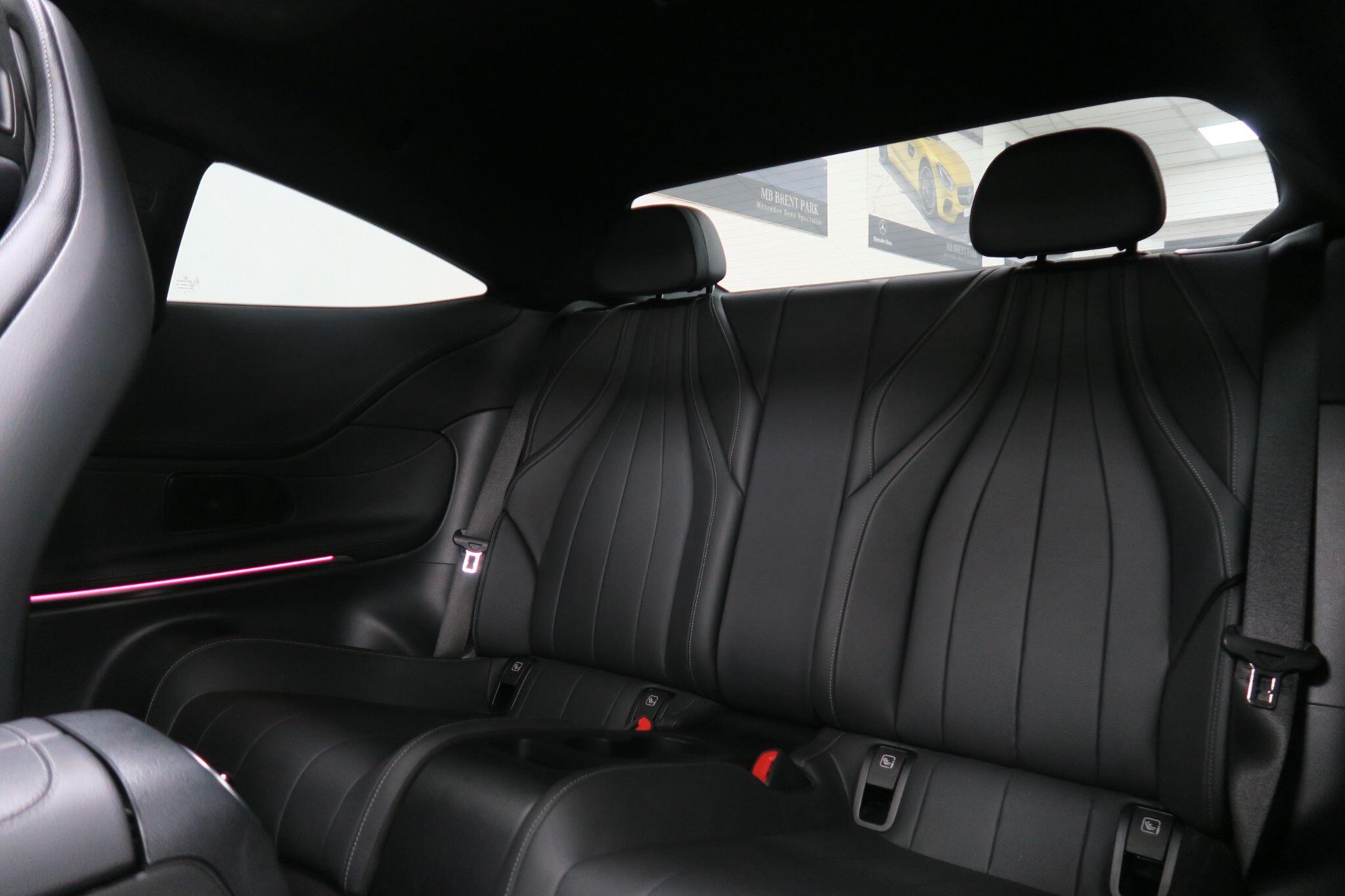 Mercedes-Benz Cle view 12