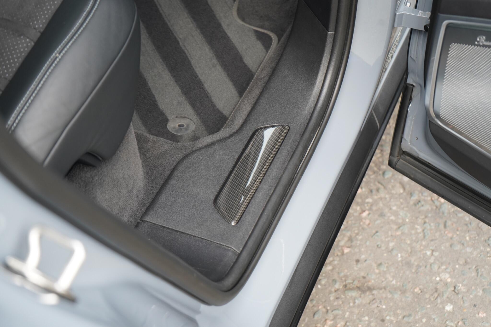 Porsche Cayenne view 28