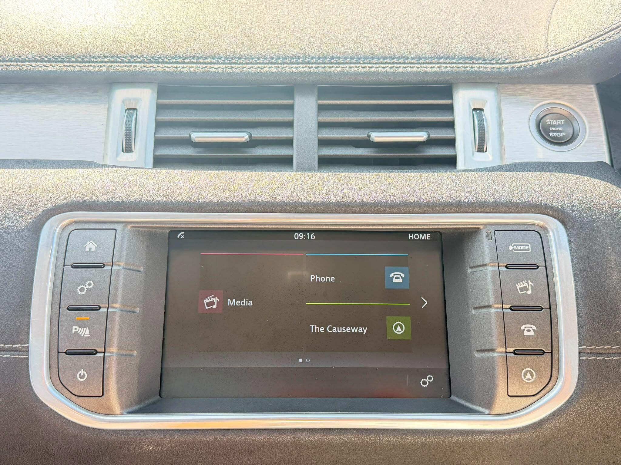 Land Rover Range Rover Evoque view 27
