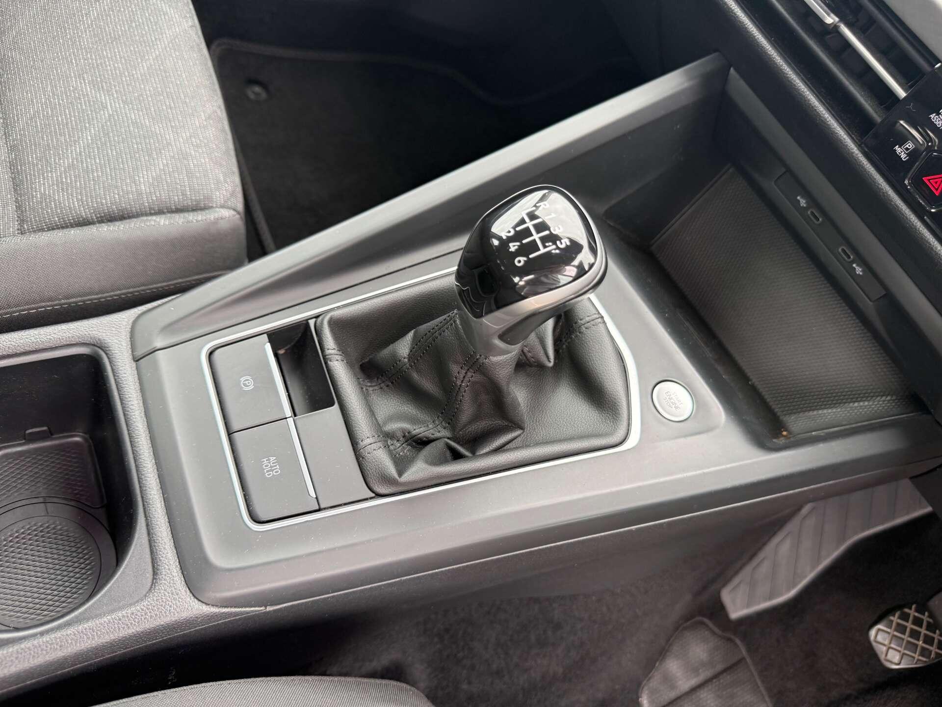 Volkswagen Golf view 14