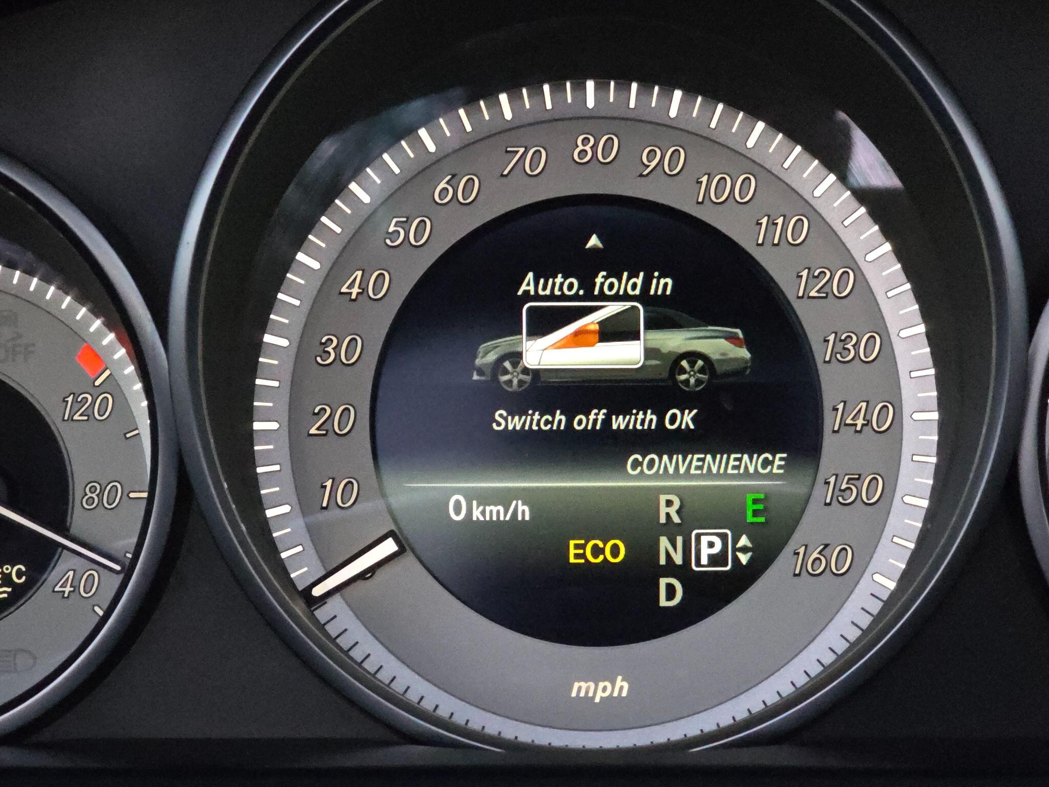 2014 Mercedes-Benz E Class image 61