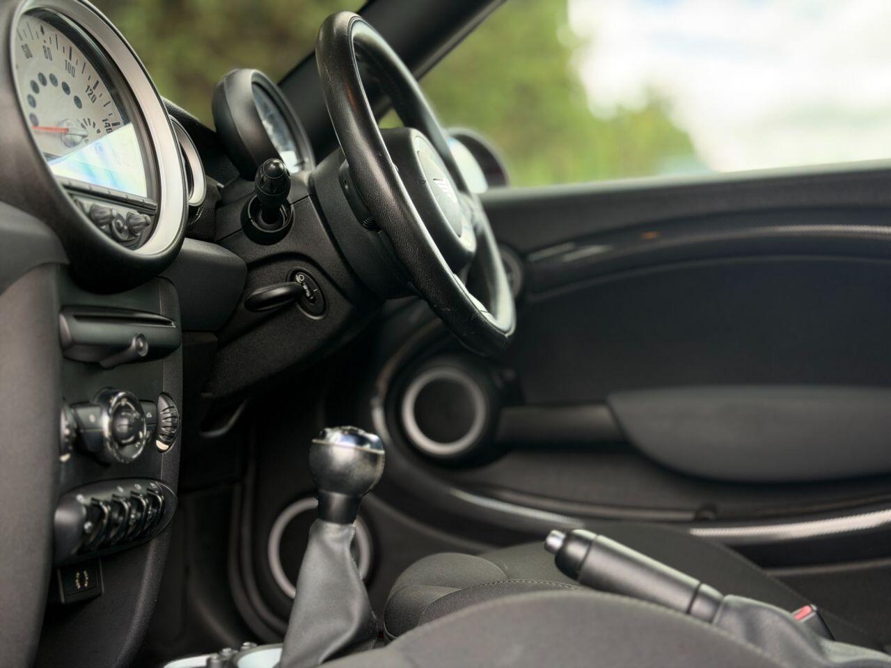 Mini Cooper view 8