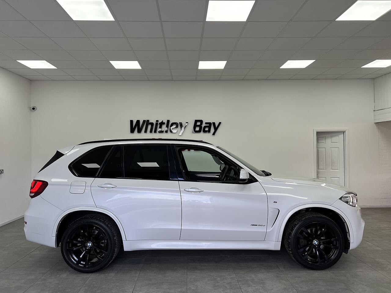 BMW X5 view 2