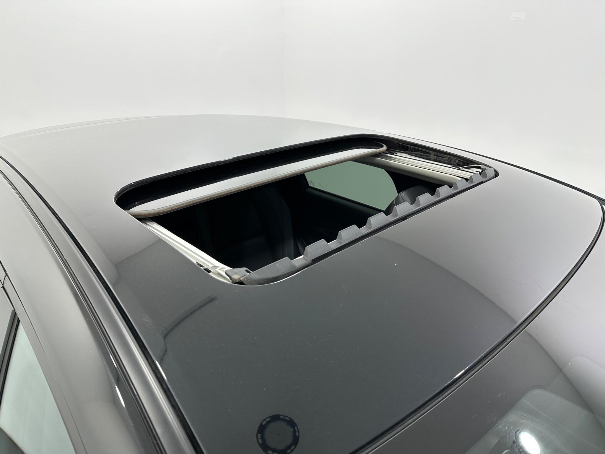 Mazda CX-30 view 56