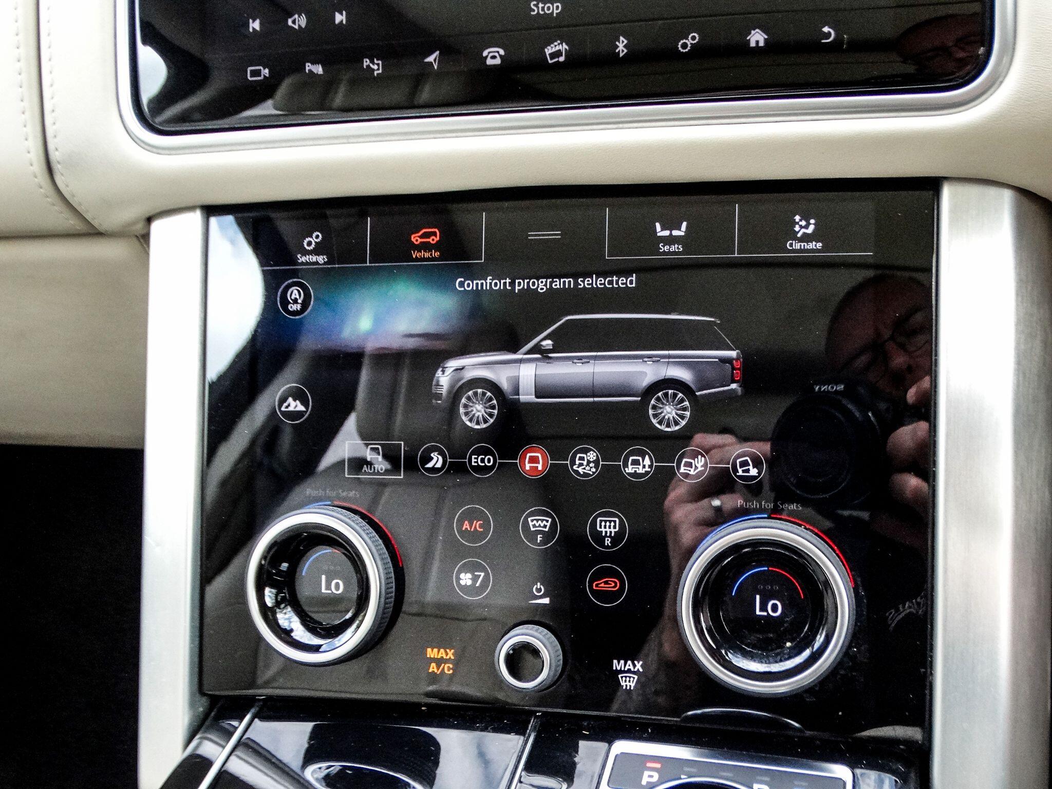 Land Rover Range Rover view 25