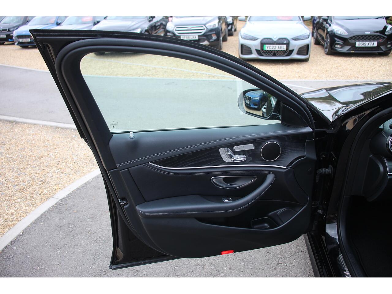 Mercedes-Benz E Class view 43