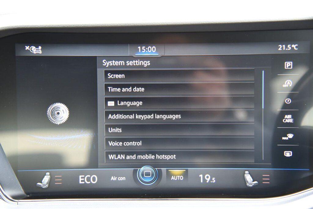 Volkswagen Touareg view 44